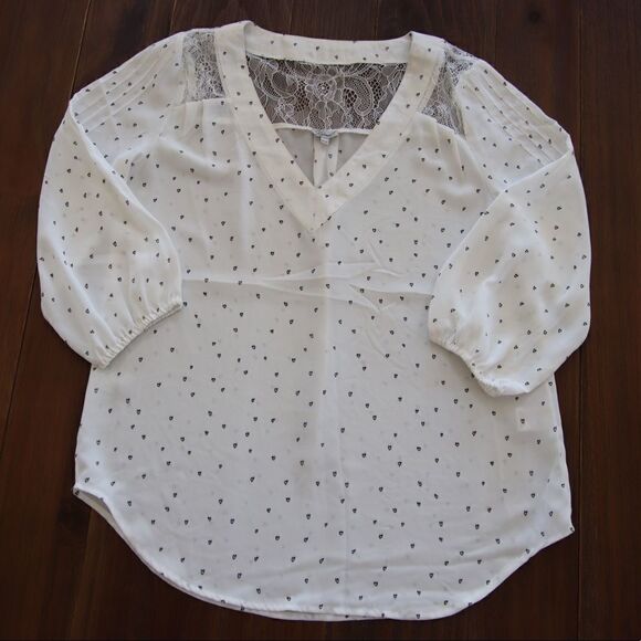 KISMET White 3/4 Sleeve Blouse With Hearts Size Extra Small - Picture 6 of 8